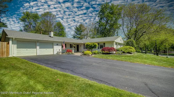 Matawan, NJ 07747,4 Lakeridge Drive