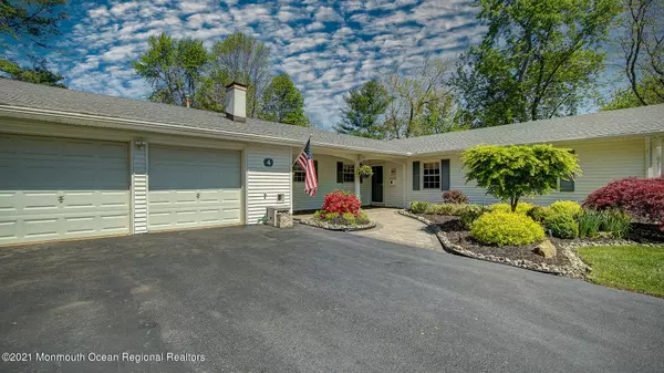 Matawan, NJ 07747,4 Lakeridge Drive