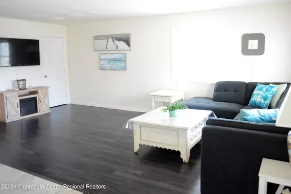 Ortley Beach, NJ 08751,2033 Route 35 N #3