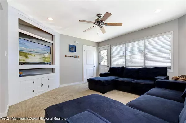 Point Pleasant Beach, NJ 08742,102 Niblick Street