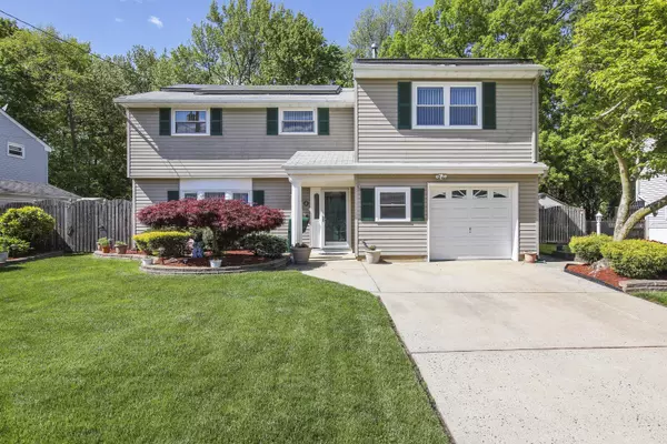 30 Hemlock Street, Hazlet, NJ 07730