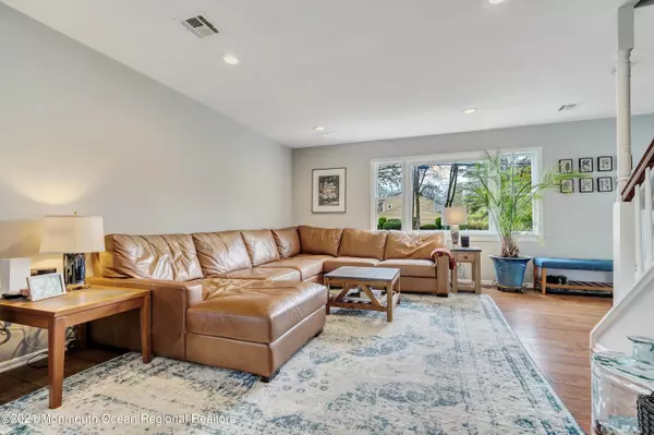 Little Silver, NJ 07739,583 Branch Avenue