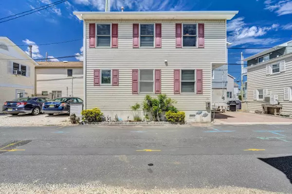 Lavallette, NJ 08735,30 E Beach Way