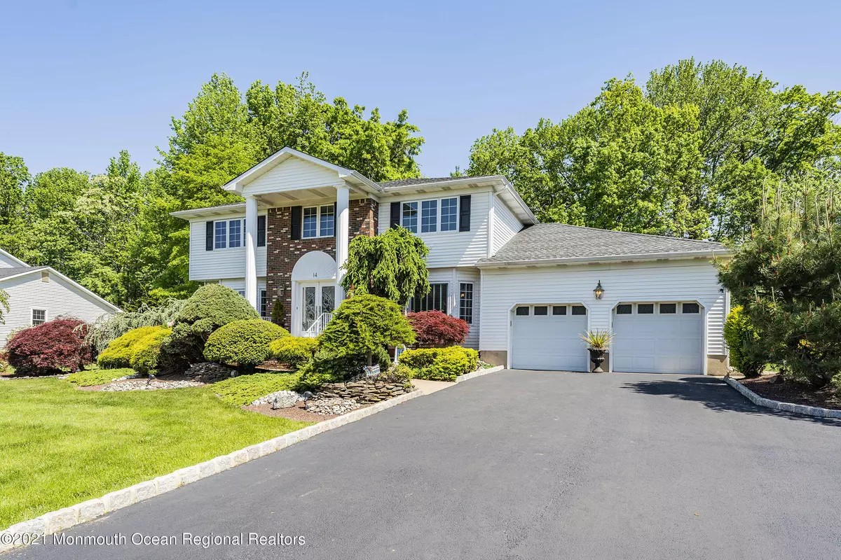 Manalapan, NJ 07726,14 Timber Lane