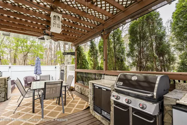 Lanoka Harbor, NJ 08734,740 Evans Street