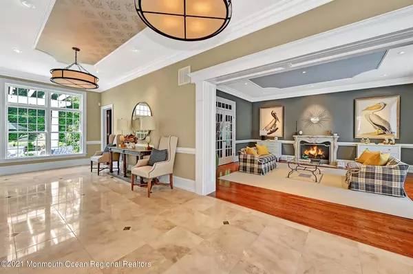 Rumson, NJ 07760,80 Rumson Road