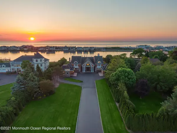 Rumson, NJ 07760,31 Ward Avenue