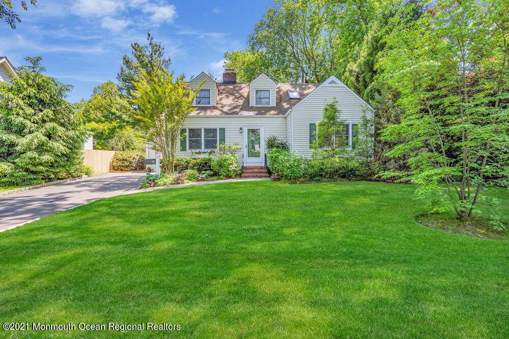 12 Oakwood Lane, Rumson, NJ 07760