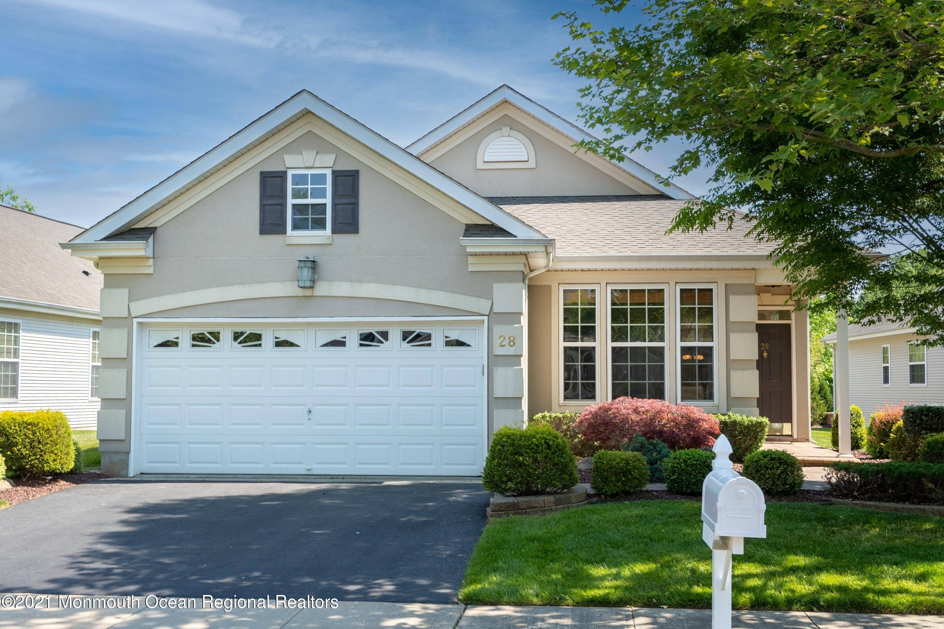 Manalapan, NJ 07726,28 Hartack Road