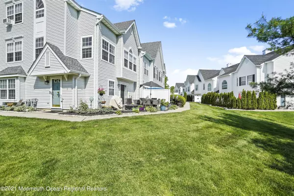 57 Phoenix Court, Tinton Falls, NJ 07712