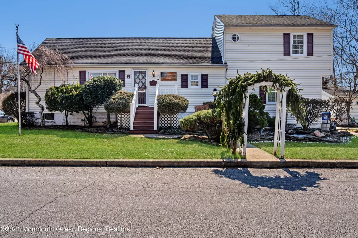Port Monmouth, NJ 07758,9 Mercer Avenue