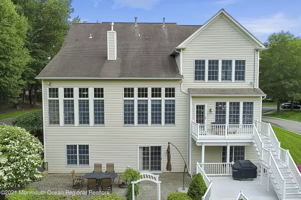 Holmdel, NJ 07733,15 Cinnamon Court