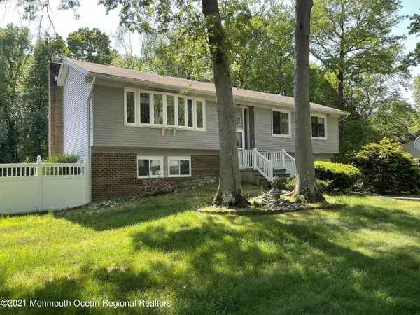 Matawan, NJ 07747,77 Overbrook Lane