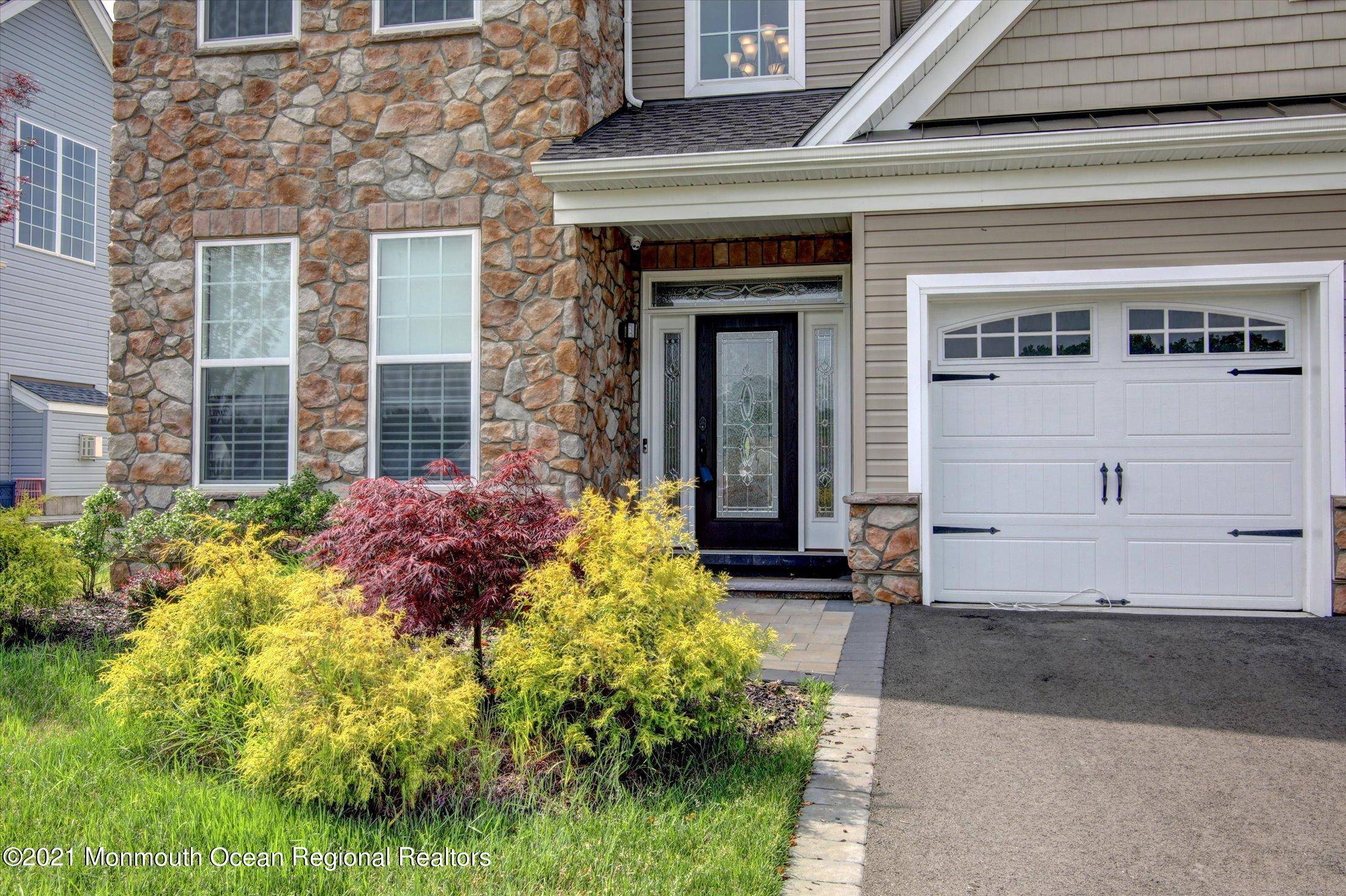 Tinton Falls, NJ 07724,14 Sunset Drive