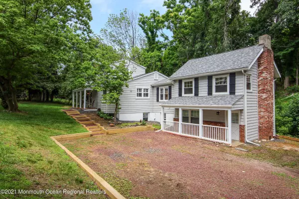 Holmdel, NJ 07733,73 E Main Street