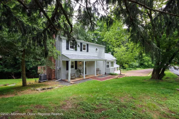 Holmdel, NJ 07733,73 E Main Street