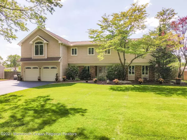 44 Friar Lane, Freehold, NJ 07728