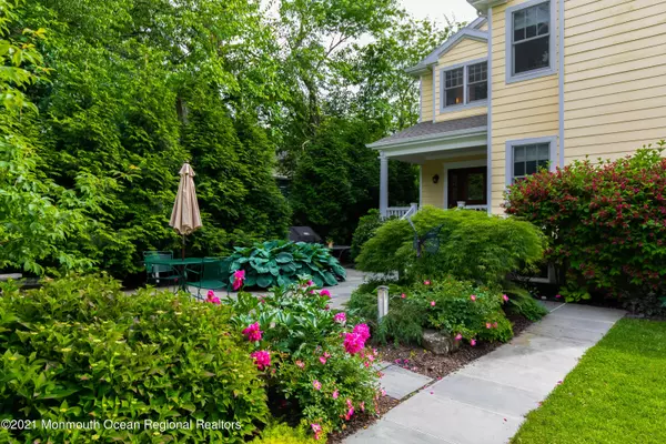 Rumson, NJ 07760,83 Bingham Avenue