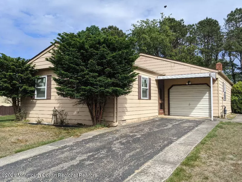 24 Togo Road, Toms River, NJ 08757