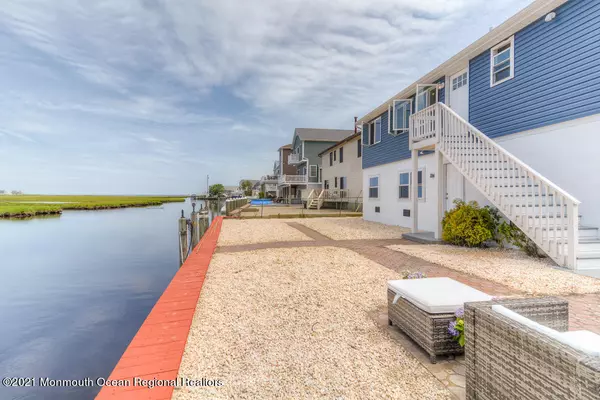 Bayville, NJ 08721,240 N Bay Drive