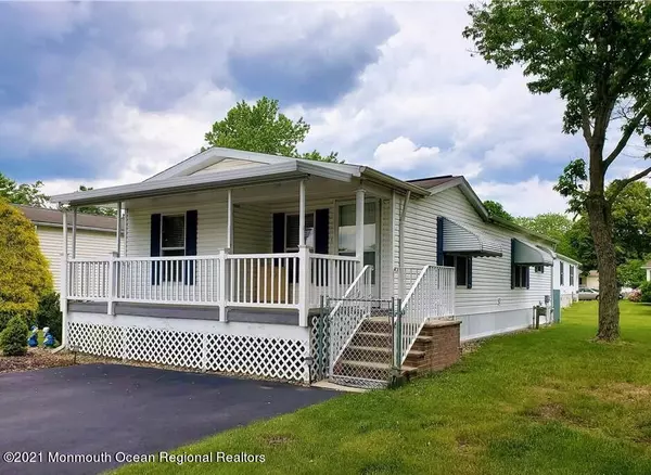 Spotswood, NJ 08884,365 Village Drive E