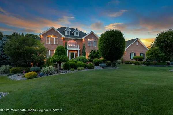 Manalapan, NJ 07726,2 Cozy Drive