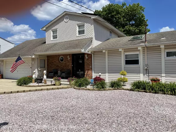 Lanoka Harbor, NJ 08734,847 Sandpiper Drive