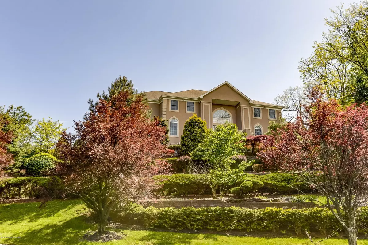 Holmdel, NJ 07733,68 Takolusa Drive