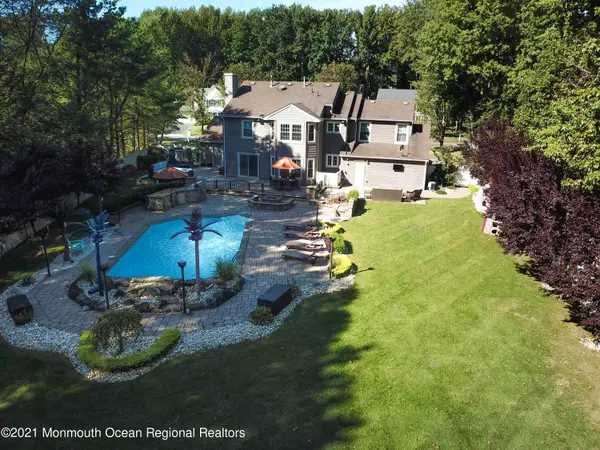 Manalapan, NJ 07726,20 Winding Woods Way