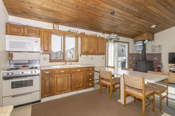 Ortley Beach, NJ 08751,3 6th Avenue