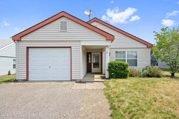 6 Newbury Row, Manchester, NJ 08759