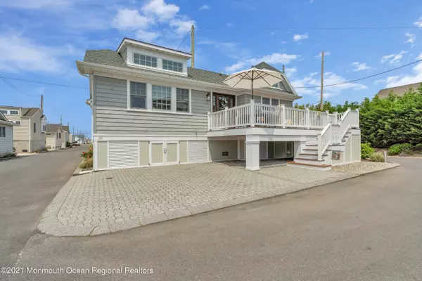 Lavallette, NJ 08735,20 E Dune Way