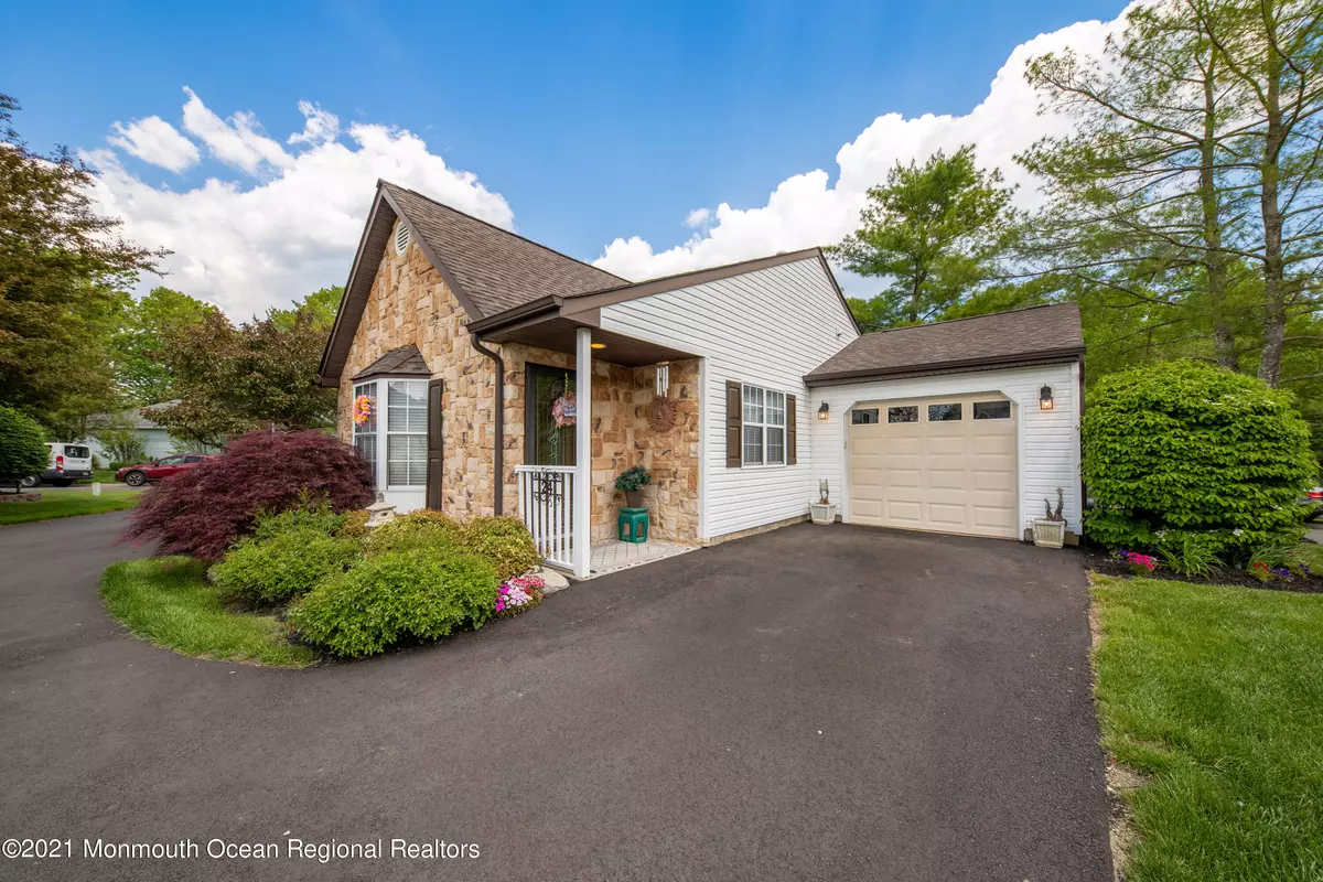 Freehold, NJ 07728,24 Ivy Ridge Close #1000