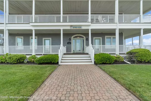 Ocean Grove, NJ 07756,1 Ocean Avenue #9