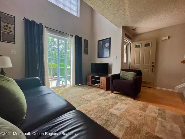 Tinton Falls, NJ 07712,52 Phoenix Court