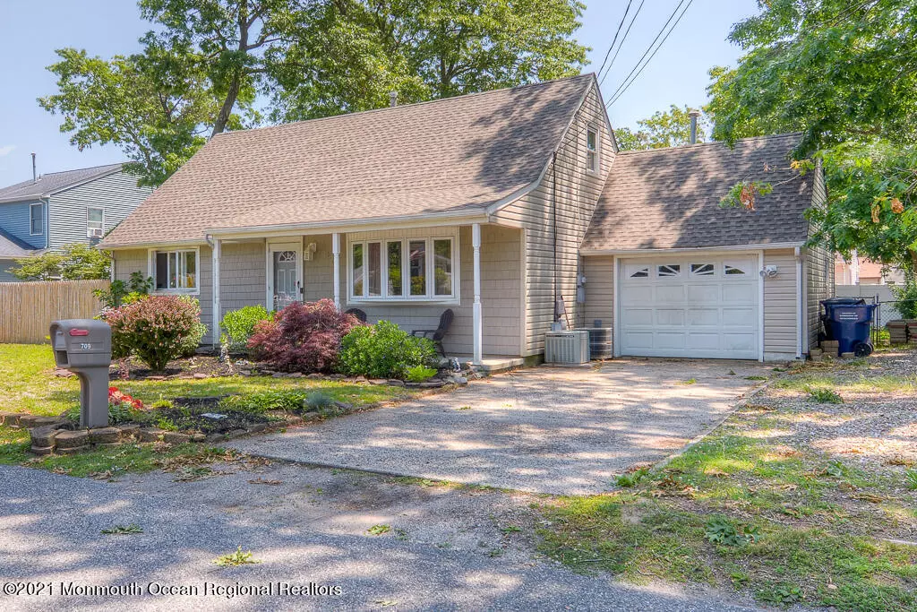 Beachwood, NJ 08722,709 Mermaid Avenue