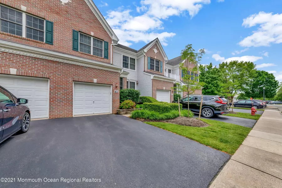 61 Deepwater Circle, Manalapan, NJ 07726