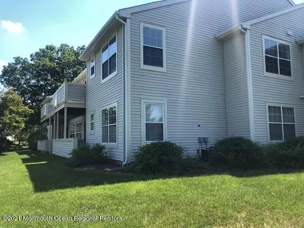 Howell, NJ 07731,163 Pinetree Court