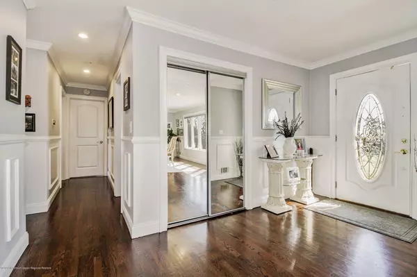 Ocean Twp, NJ 07712,7 Aron Court