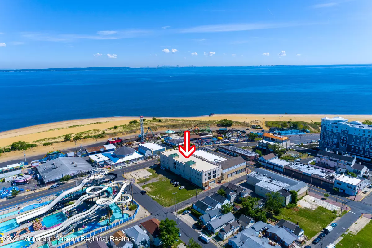 Keansburg, NJ 07734,276 Beachway Avenue #6