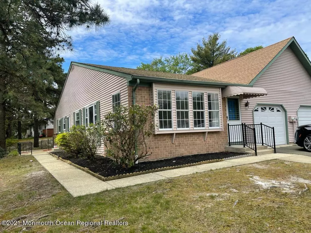 Whiting, NJ 08759,14 Sunset Road