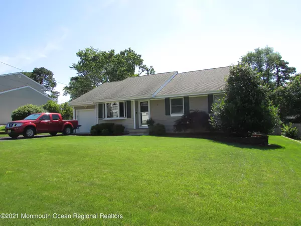 239 Tackle Avenue, Stafford, NJ 08050