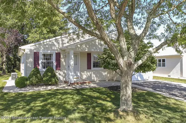 Toms River, NJ 08757,18 Tapola Road