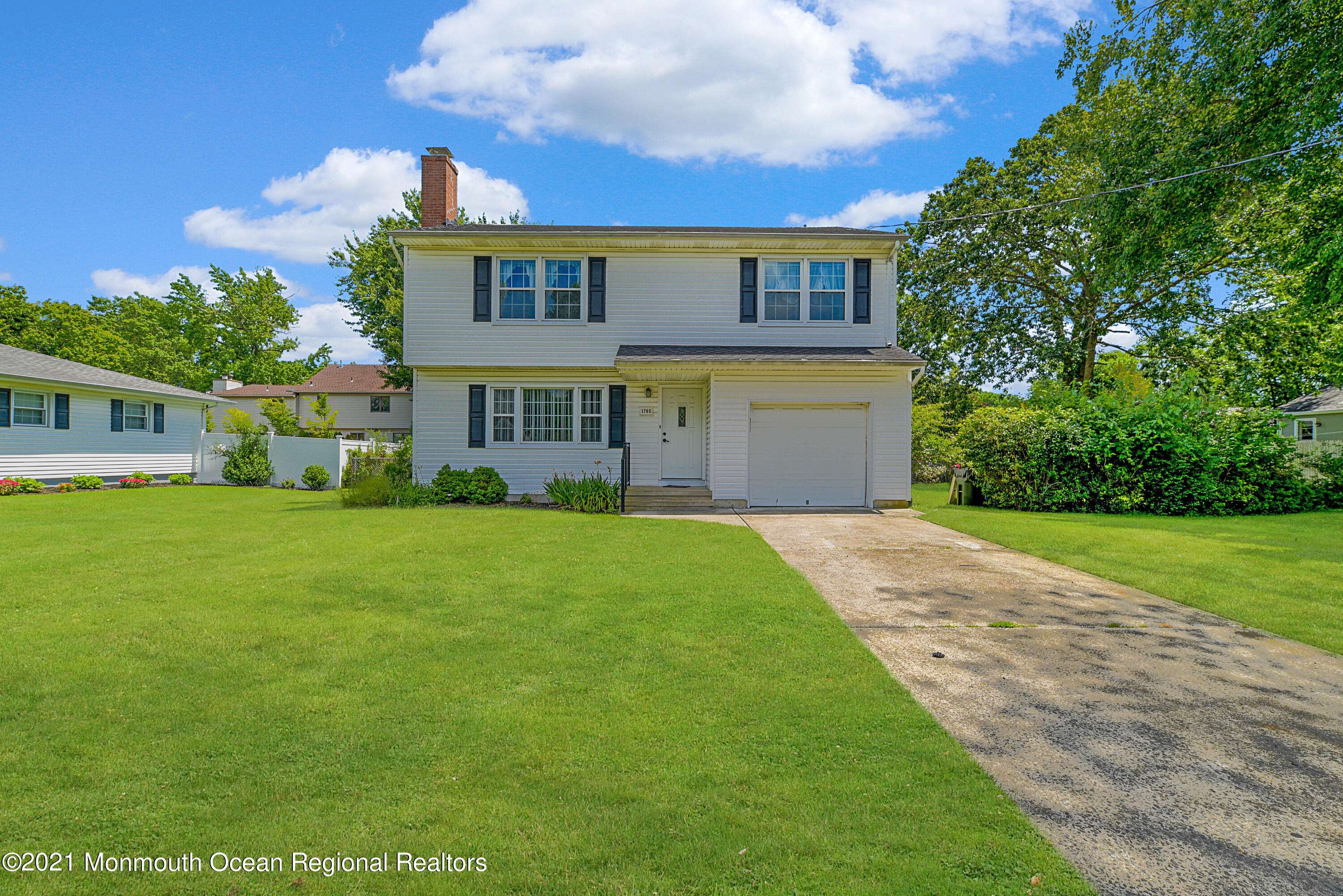 Oakhurst, NJ 07755,1705 Westfield Street
