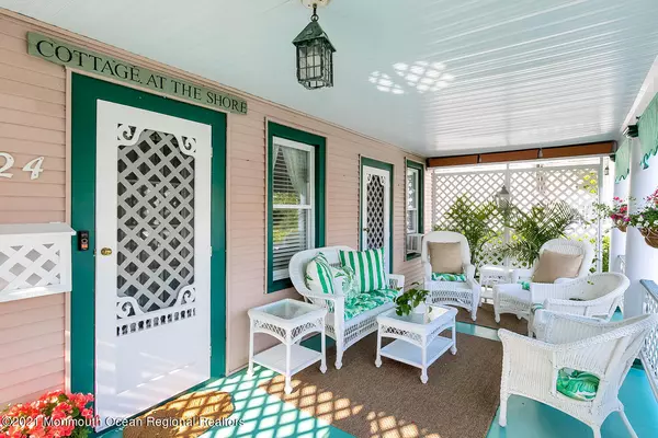 Rumson, NJ 07760,24 Grant Avenue