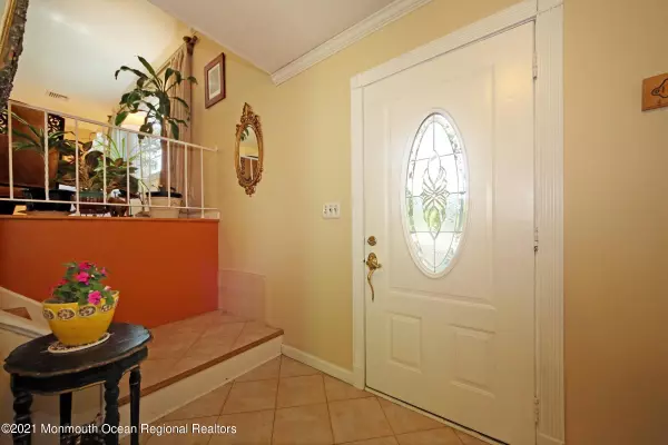 Little Silver, NJ 07739,588 Branch Avenue