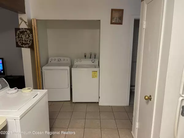 Manahawkin, NJ 08050,236 Leeward Road