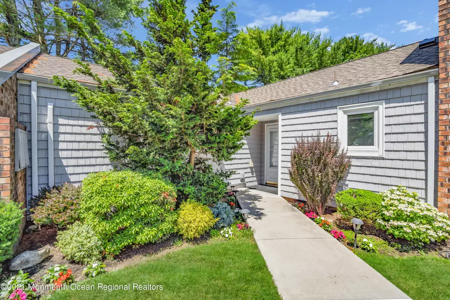 27 Locust Way, Spring Lake Heights, NJ 07762