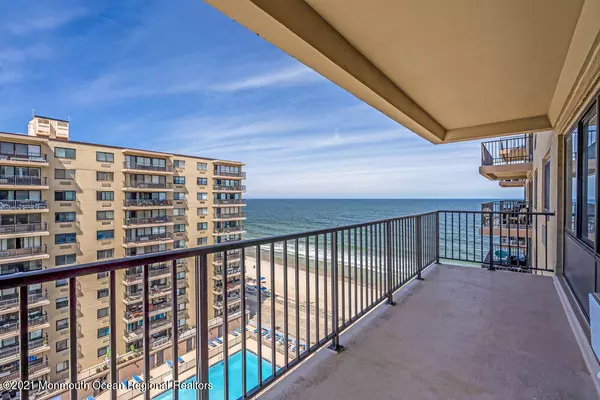 Monmouth Beach, NJ 07750,45 Ocean Avenue #10L