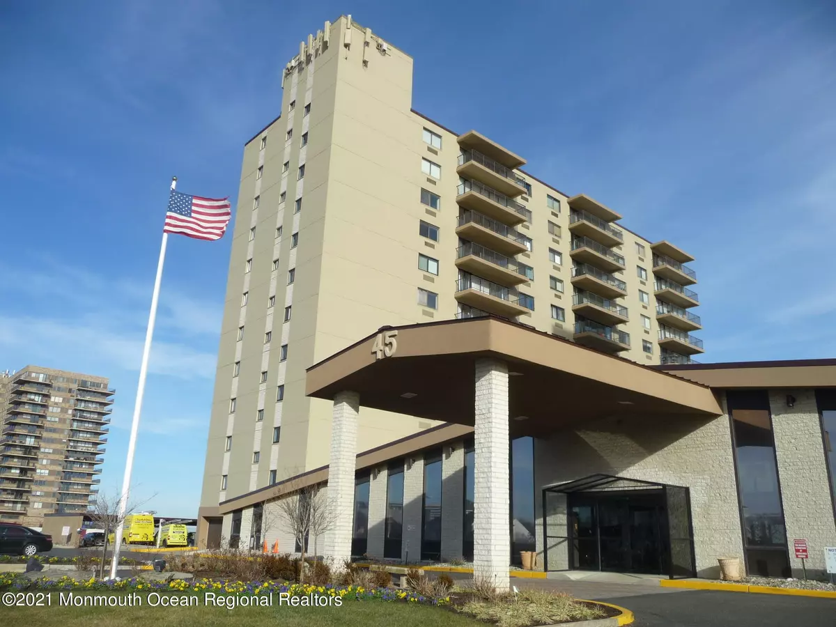 Monmouth Beach, NJ 07750,45 Ocean Avenue #10L